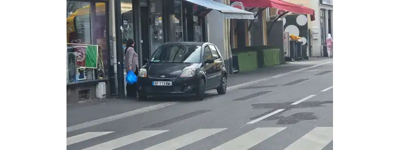 Stationnement génant avenue aristide briand à Mulhouse